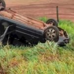 Motorista é encontrado morto horas após carro ser localizado capotado